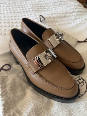 Hermès Hot Loafers Etoupe Palladium Kelly Buckle EU 36.5 (US 6.5-7)